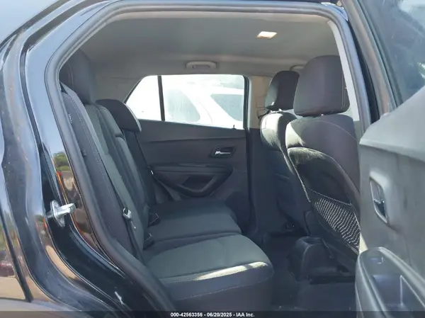 3GNCJKSB6HL269906 2017 CHEVROLET TRAX - Image 8