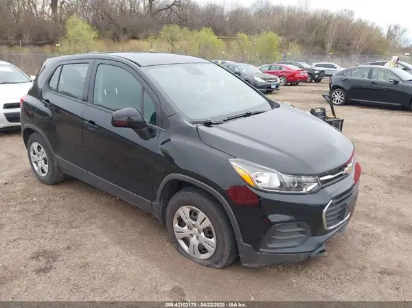 3GNCJKSB6HL284874 2017 CHEVROLET TRAX - Image 1