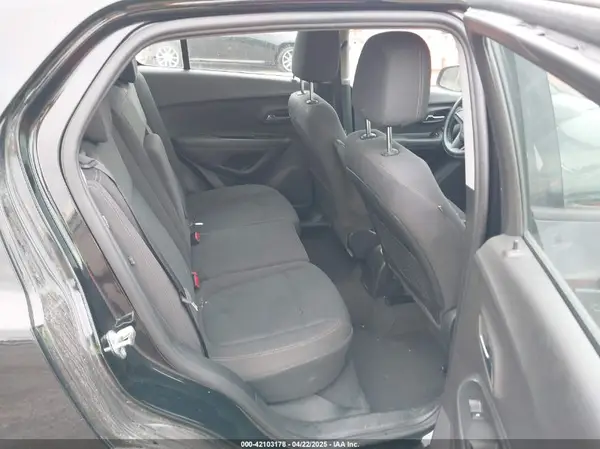 3GNCJKSB6HL284874 2017 CHEVROLET TRAX - Image 8