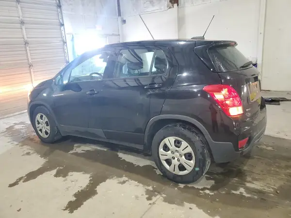 3GNCJKSB6HL286902 2017 CHEVROLET TRAX - Image 2