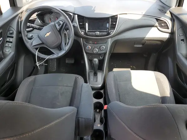 3GNCJKSB6JL151537 2018 CHEVROLET TRAX - Image 8