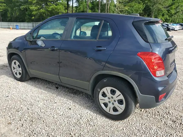 3GNCJKSB6JL214815 2018 CHEVROLET TRAX - Image 2