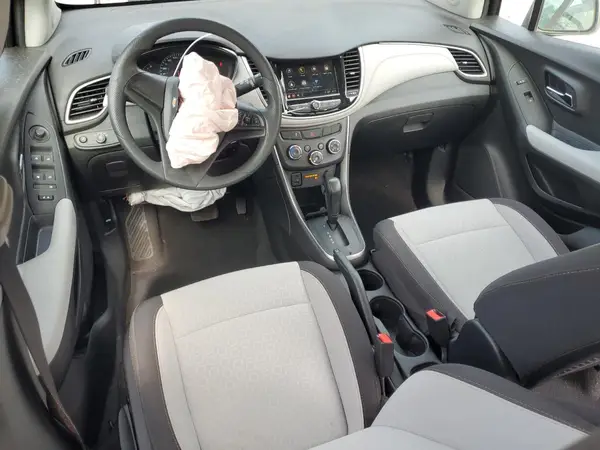 3GNCJKSB6JL214815 2018 CHEVROLET TRAX - Image 8