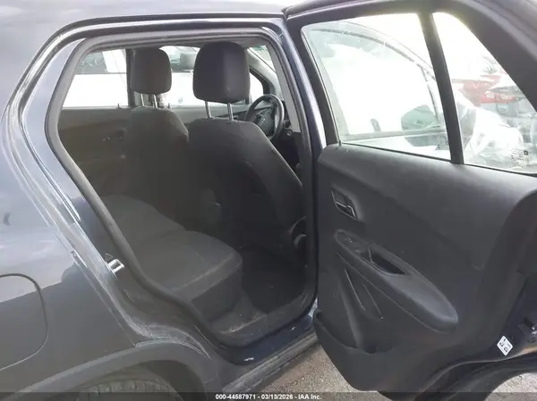 3GNCJKSB6JL216855 2018 CHEVROLET TRAX - Image 8