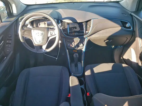 3GNCJKSB6JL243005 2018 CHEVROLET TRAX - Image 8