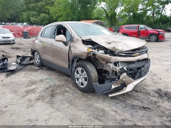 3GNCJKSB6JL260466 2018 CHEVROLET TRAX - Image 1