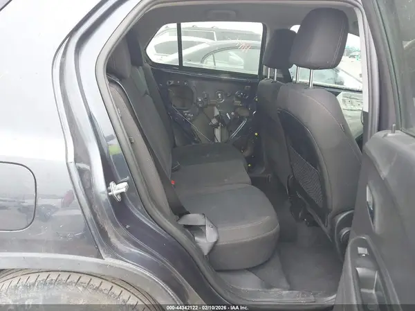 3GNCJKSB6JL296223 2018 CHEVROLET TRAX - Image 8