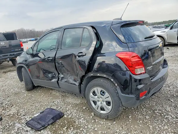 3GNCJKSB6JL306958 2018 CHEVROLET TRAX - Image 2
