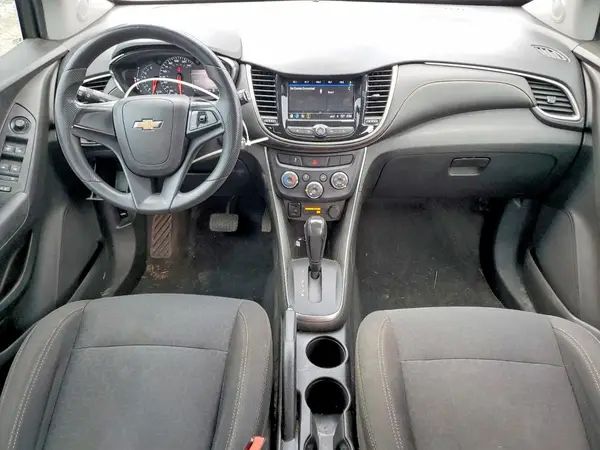 3GNCJKSB6JL306958 2018 CHEVROLET TRAX - Image 8