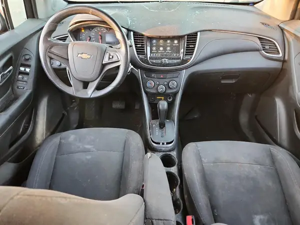3GNCJKSB6JL332301 2018 CHEVROLET TRAX - Image 8