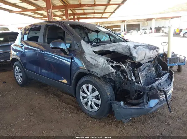 3GNCJKSB6JL346098 2018 CHEVROLET TRAX - Image 1