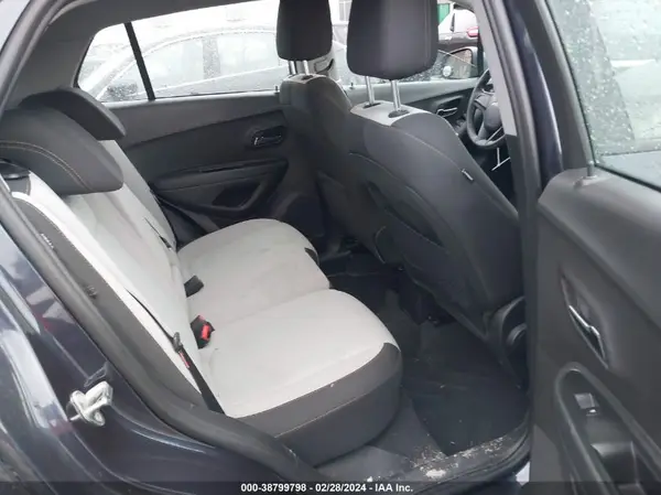 3GNCJKSB6JL355867 2018 CHEVROLET TRAX - Image 8