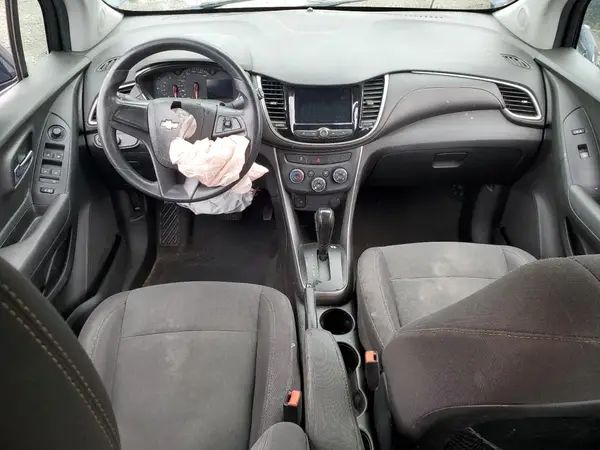3GNCJKSB6JL372202 2018 CHEVROLET TRAX - Image 8