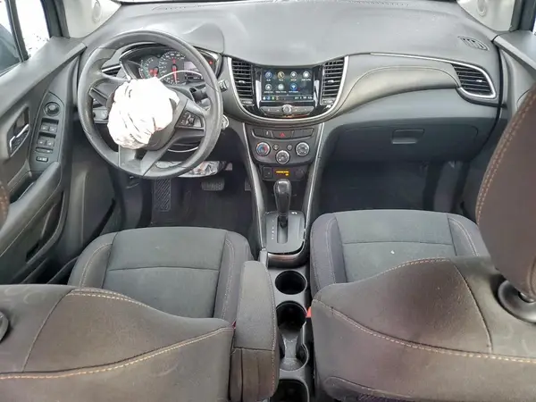 3GNCJKSB6JL375715 2018 CHEVROLET TRAX - Image 8