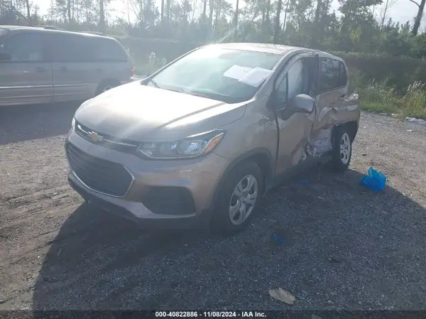 3GNCJKSB6JL381224 2018 CHEVROLET TRAX - Image 2