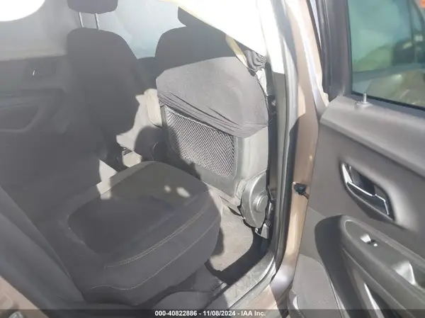 3GNCJKSB6JL381224 2018 CHEVROLET TRAX - Image 8