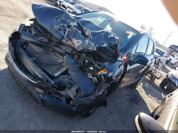 3GNCJKSB6JL386181 2018 CHEVROLET TRAX - Image 2