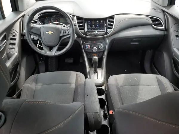 3GNCJKSB6JL402685 2018 CHEVROLET TRAX - Image 8