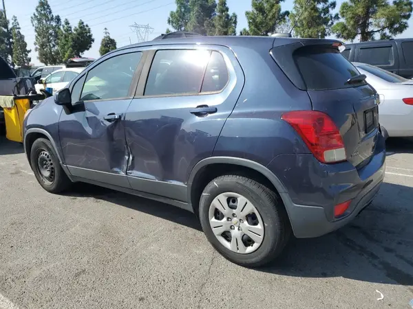 3GNCJKSB6JL416117 2018 CHEVROLET TRAX - Image 2