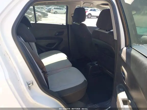 3GNCJKSB6KL139812 2019 CHEVROLET TRAX - Image 8