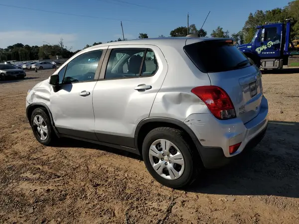 3GNCJKSB6KL153399 2019 CHEVROLET TRAX - Image 2