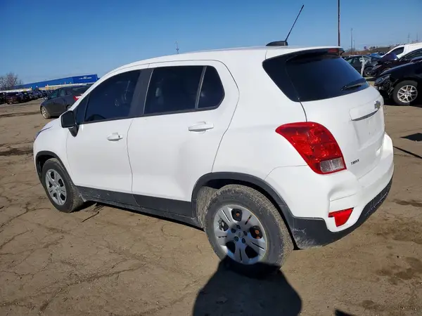 3GNCJKSB6KL162846 2019 CHEVROLET TRAX - Image 2