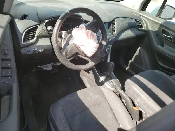 3GNCJKSB6KL176519 2019 CHEVROLET TRAX - Image 8