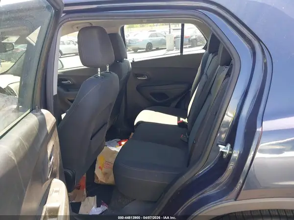3GNCJKSB6KL203721 2019 CHEVROLET TRAX - Image 8