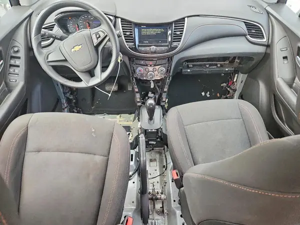 3GNCJKSB6KL207347 2019 CHEVROLET TRAX - Image 8