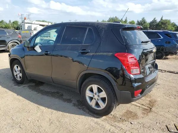 3GNCJKSB6KL207932 2019 CHEVROLET TRAX - Image 2