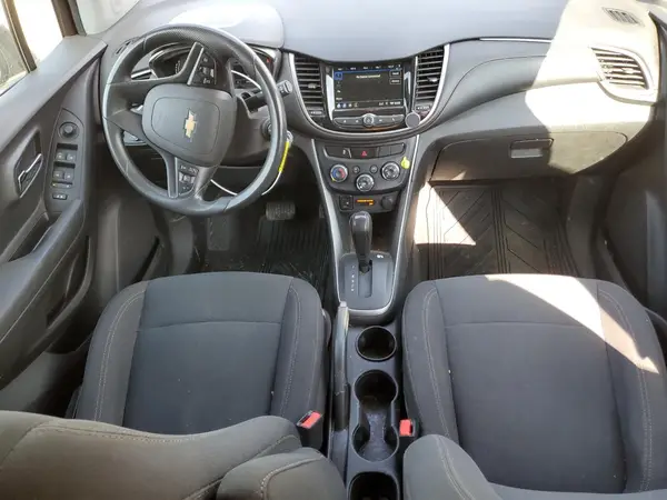3GNCJKSB6KL207932 2019 CHEVROLET TRAX - Image 8
