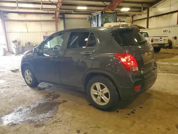 3GNCJKSB6KL216484 2019 CHEVROLET TRAX - Image 2