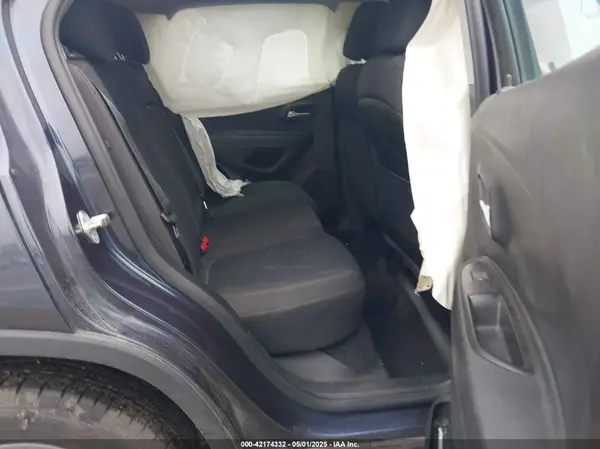 3GNCJKSB6KL221989 2019 CHEVROLET TRAX - Image 8