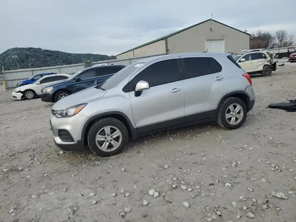 3GNCJKSB6KL255740 2019 CHEVROLET TRAX - Image 1