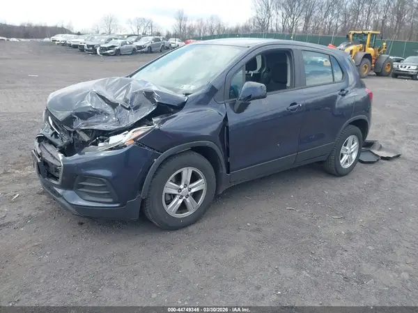 3GNCJKSB6KL259156 2019 CHEVROLET TRAX - Image 2