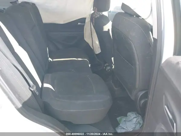 3GNCJKSB6KL261120 2019 CHEVROLET TRAX - Image 8