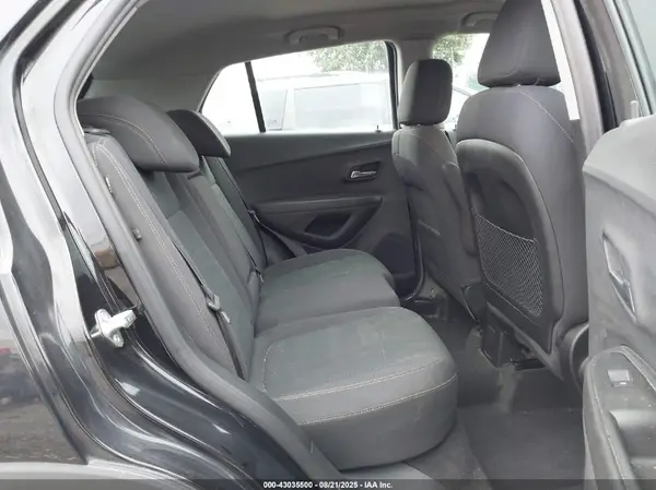 3GNCJKSB6KL267967 2019 CHEVROLET TRAX - Image 8