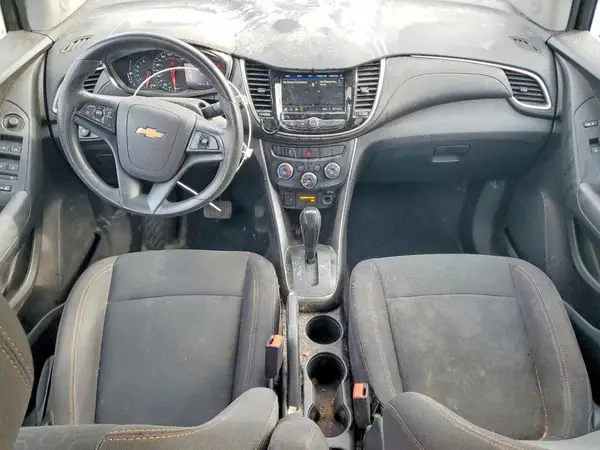 3GNCJKSB6KL281643 2019 CHEVROLET TRAX - Image 8