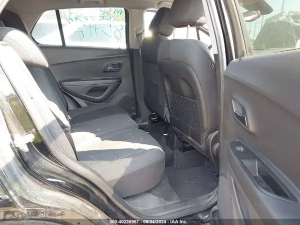 3GNCJKSB6KL285417 2019 CHEVROLET TRAX - Image 8