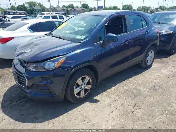 3GNCJKSB6KL297129 2019 CHEVROLET TRAX - Image 2