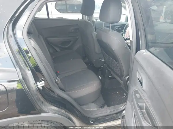 3GNCJKSB6KL307903 2019 CHEVROLET TRAX - Image 8