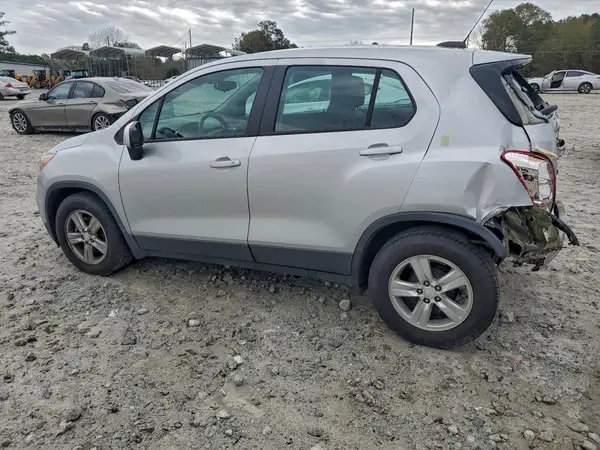 3GNCJKSB6KL312454 2019 CHEVROLET TRAX - Image 2