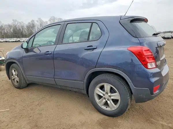 3GNCJKSB6KL317220 2019 CHEVROLET TRAX - Image 2