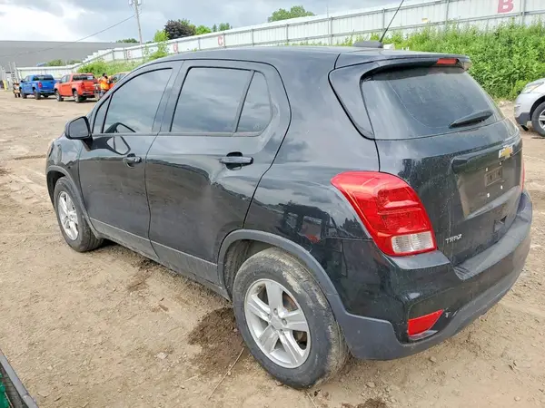 3GNCJKSB6KL317881 2019 CHEVROLET TRAX - Image 2