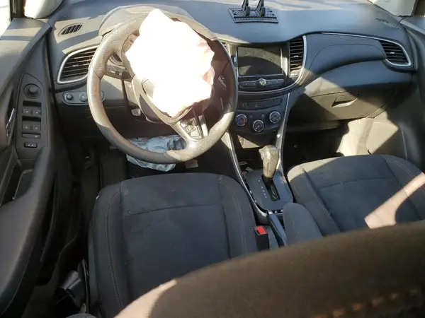 3GNCJKSB6KL320182 2019 CHEVROLET TRAX - Image 8