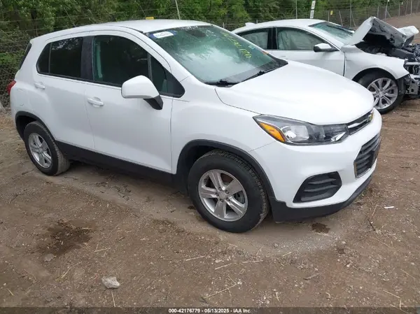 3GNCJKSB6KL343655 2019 CHEVROLET TRAX - Image 1