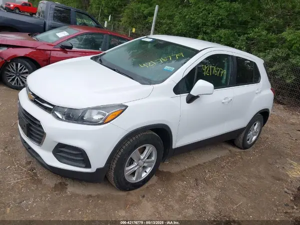 3GNCJKSB6KL343655 2019 CHEVROLET TRAX - Image 2