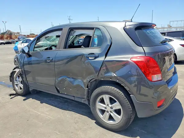 3GNCJKSB6KL376526 2019 CHEVROLET TRAX - Image 2