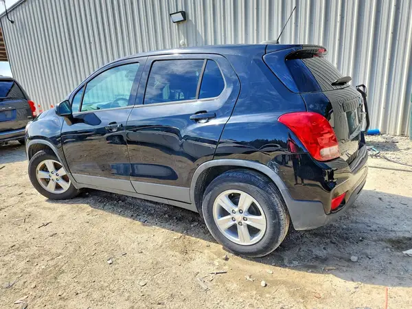 3GNCJKSB6KL395478 2019 CHEVROLET TRAX - Image 2