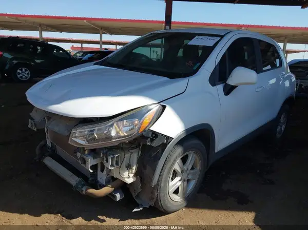 3GNCJKSB6LL122364 2020 CHEVROLET TRAX - Image 2